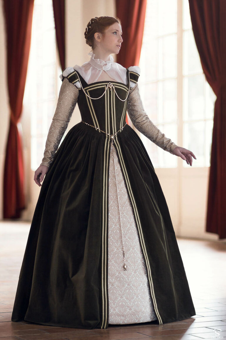 Robe renaissance francaise vertugadins
