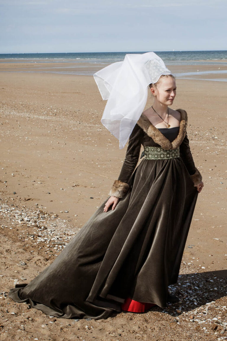 Robe à tassel médiévale